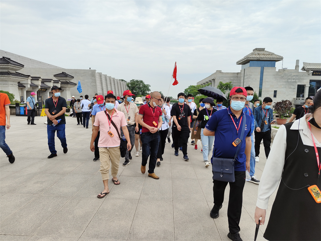 2021年第一批员工旅游之西安_赢天堂